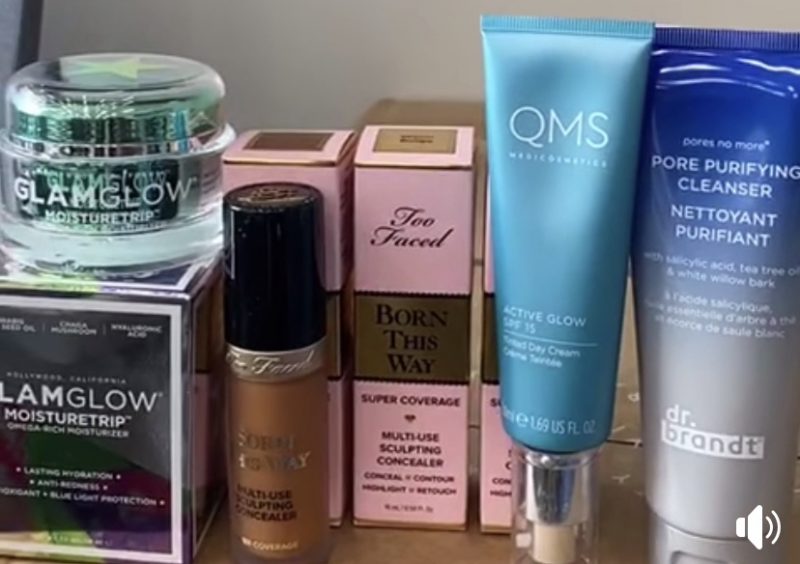 Boxycharm Base – August 2020 (Choice Item & Date)